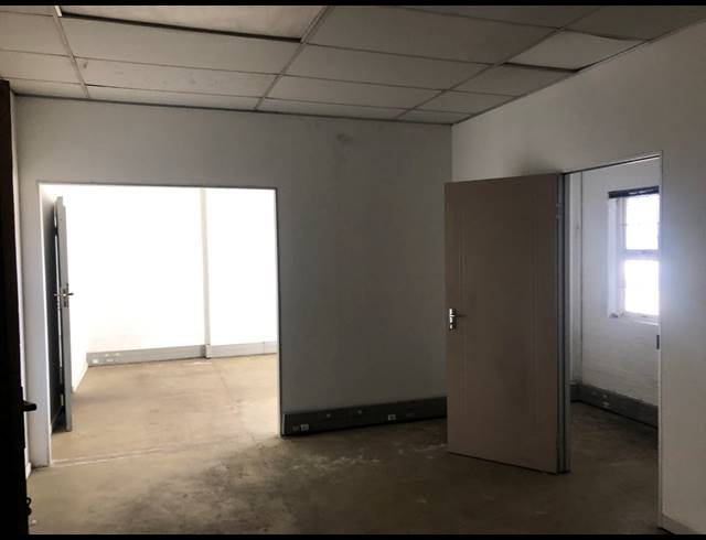 1,608M² WAREHOUSE TO LET IN AIRPORT INDUSTRIA